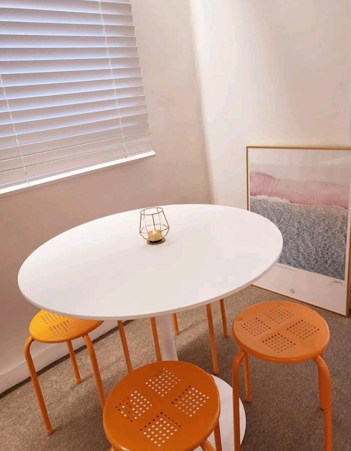 Sinchon Station Line 2 Exit 3 And 4 Min Three-room Hongdae Appartamento Seul